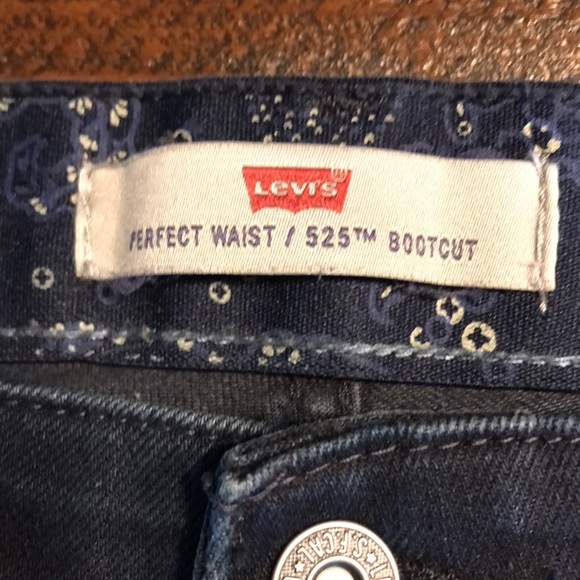 Levi’s 525 Perfect Waist Bootcut Jeans - Picture 5 of 13